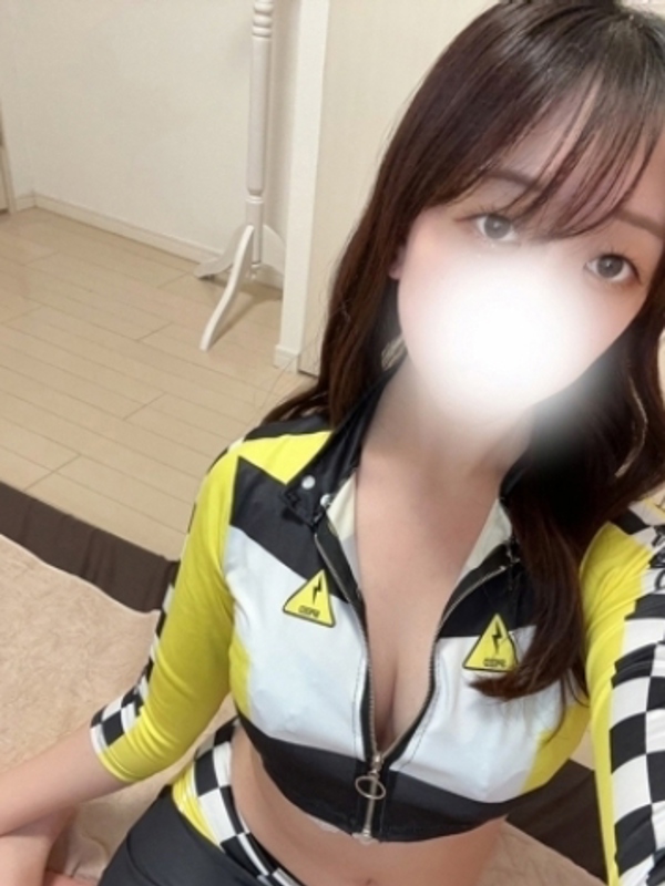 エミリ